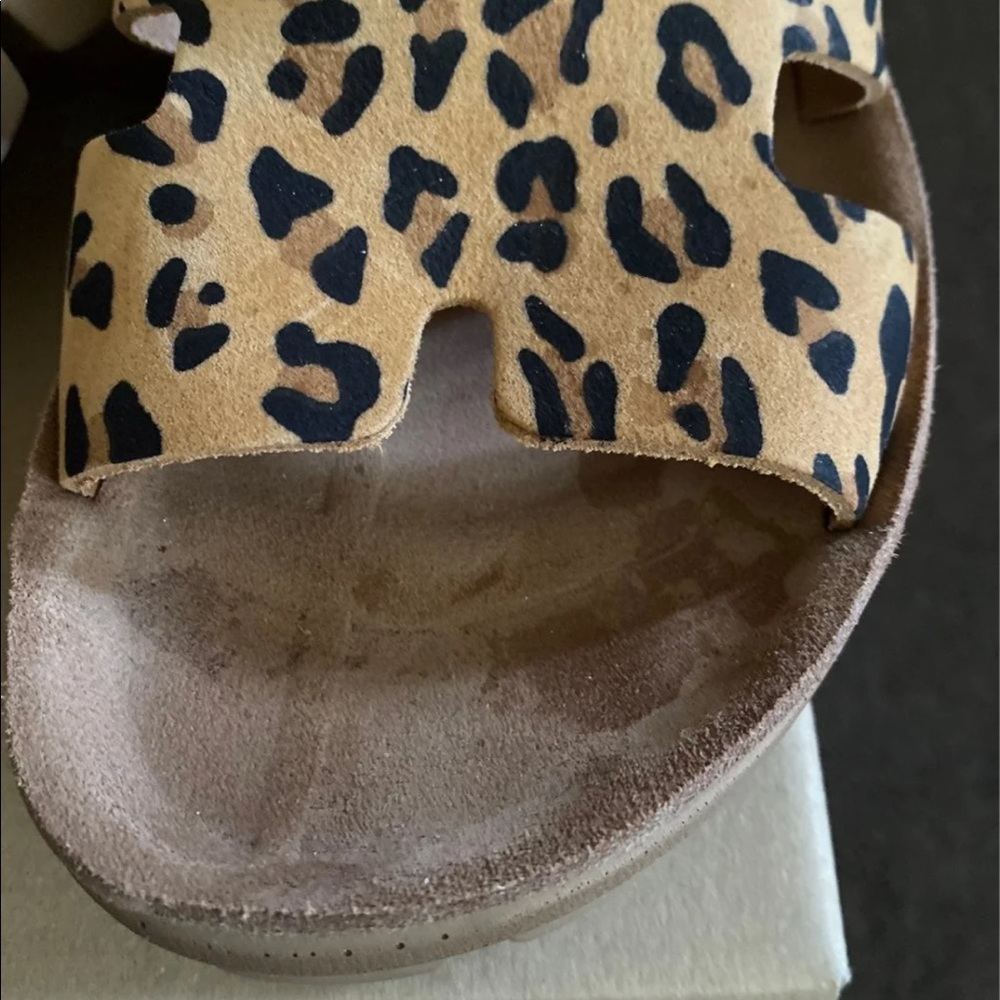 Fantasy Sandals - Picture 3 of 11